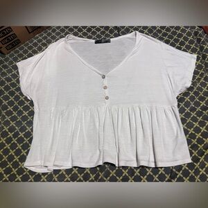 Elegant White Buttoned Women's Blouse